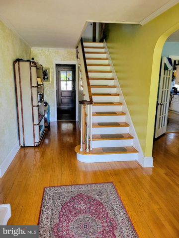 835 W KING ST, Shippensburg, PA 17257