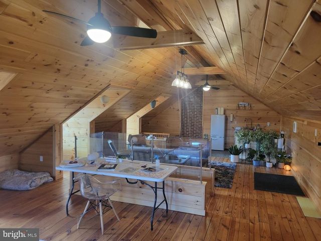 835 W KING ST, Shippensburg, PA 17257