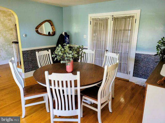 835 W KING ST, Shippensburg, PA 17257