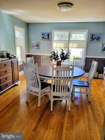 835 W KING ST, Shippensburg, PA 17257