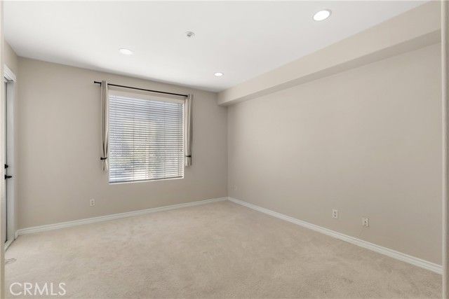 2243 Martin 217, Irvine, CA 92612