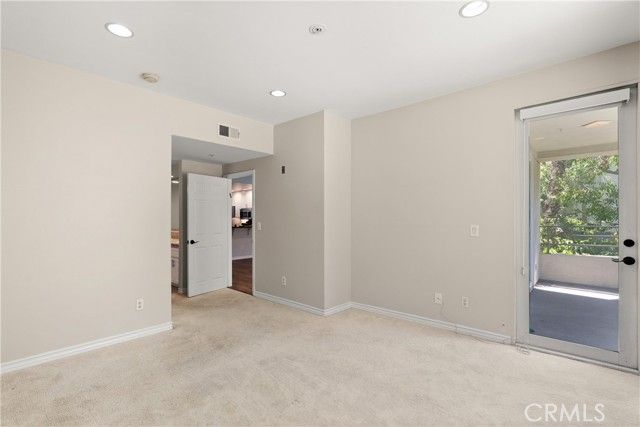 2243 Martin 217, Irvine, CA 92612