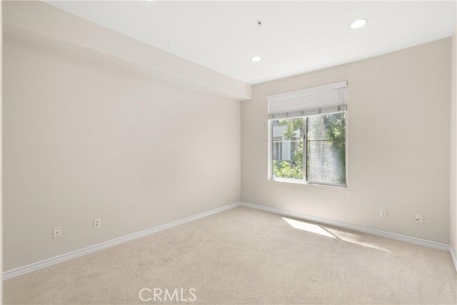 2243 Martin 217, Irvine, CA 92612