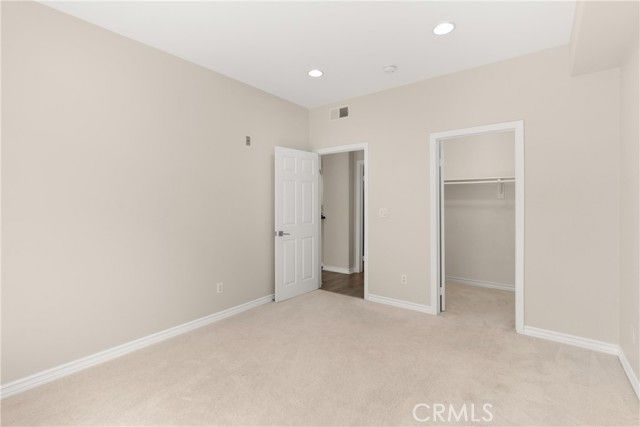 2243 Martin 217, Irvine, CA 92612