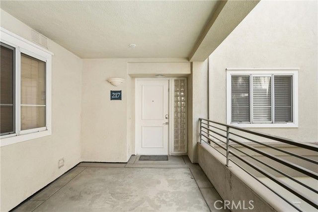 2243 Martin 217, Irvine, CA 92612