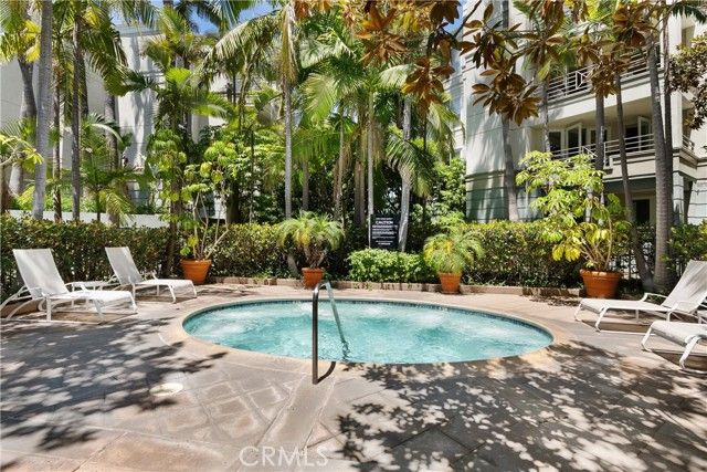 2243 Martin 217, Irvine, CA 92612