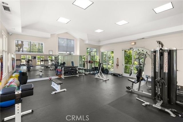 2243 Martin 217, Irvine, CA 92612