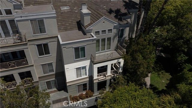 2243 Martin 217, Irvine, CA 92612