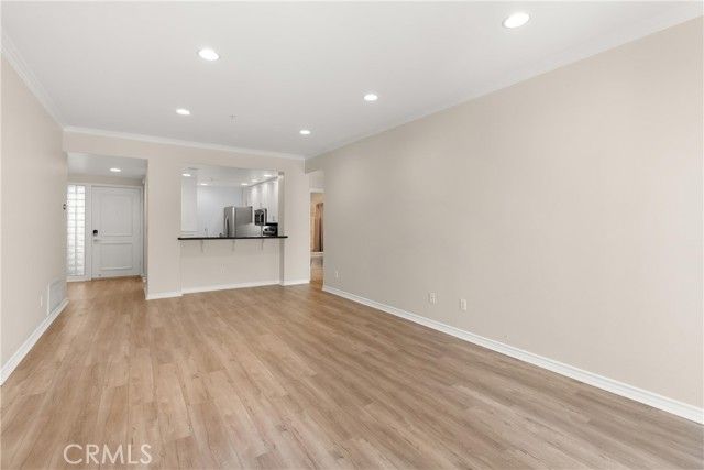 2243 Martin 217, Irvine, CA 92612