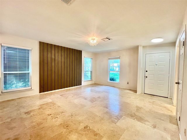 23 Dellforest Court, The Woodlands, TX 77381