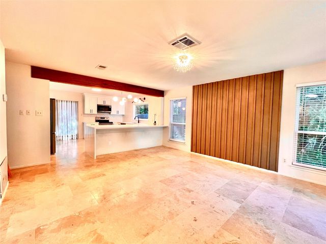 23 Dellforest Court, The Woodlands, TX 77381