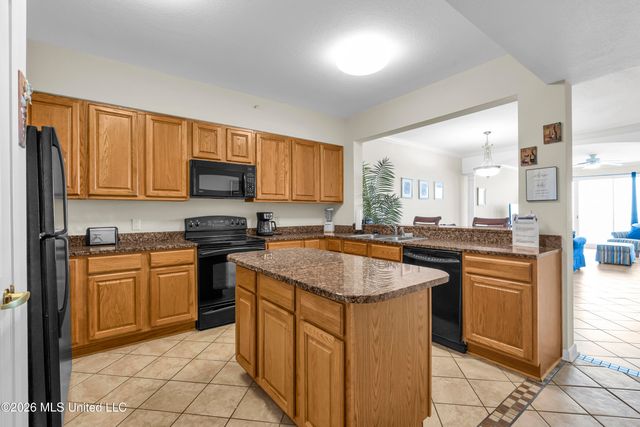 2230 Beach Drive, 504, Gulfport, MS 39507