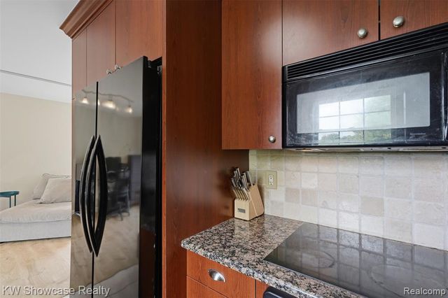 1522 Maryland Club Drive, Royal Oak, MI 48067