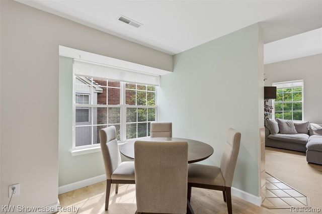 1522 Maryland Club Drive, Royal Oak, MI 48067