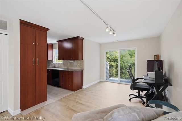 1522 Maryland Club Drive, Royal Oak, MI 48067