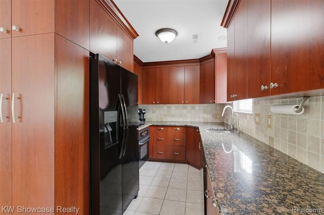 1522 Maryland Club Drive, Royal Oak, MI 48067