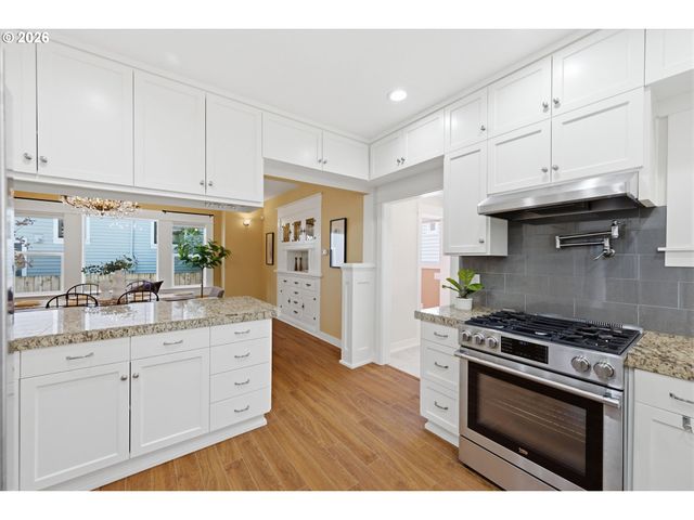 3147 Se TIBBETTS St, Portland, OR 97202
