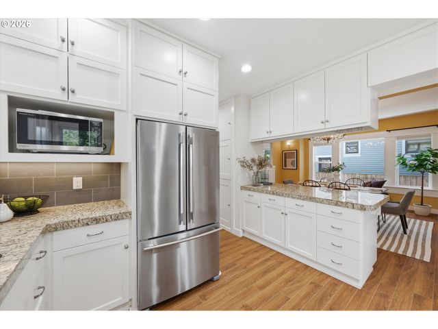 3147 Se TIBBETTS St, Portland, OR 97202