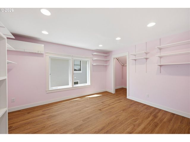 3147 Se TIBBETTS St, Portland, OR 97202