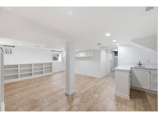 3147 Se TIBBETTS St, Portland, OR 97202