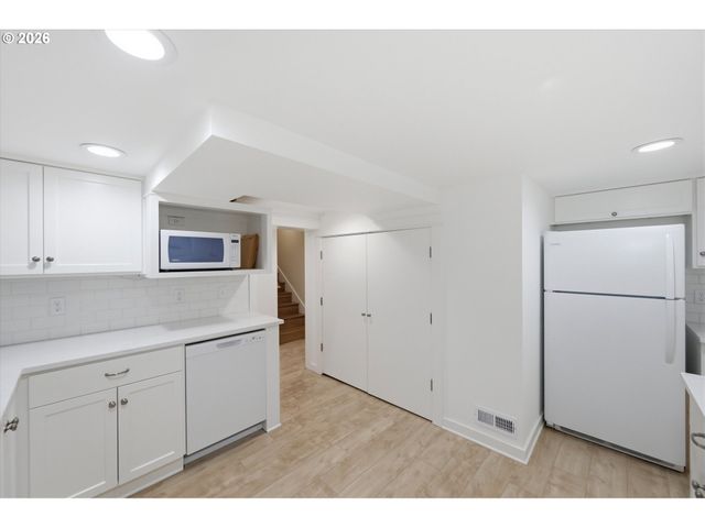 3147 Se TIBBETTS St, Portland, OR 97202
