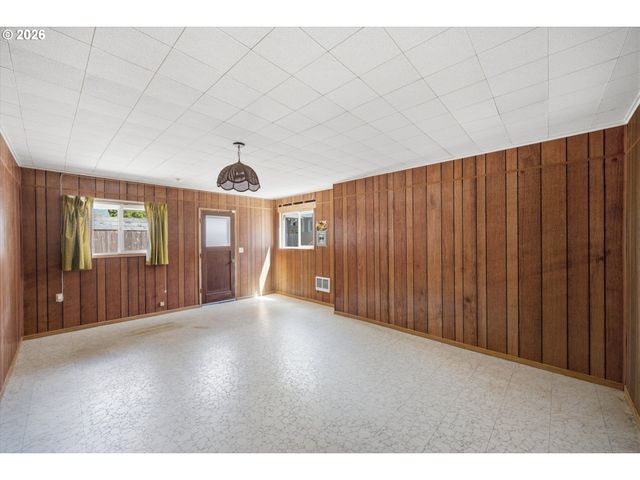 3147 Se TIBBETTS St, Portland, OR 97202