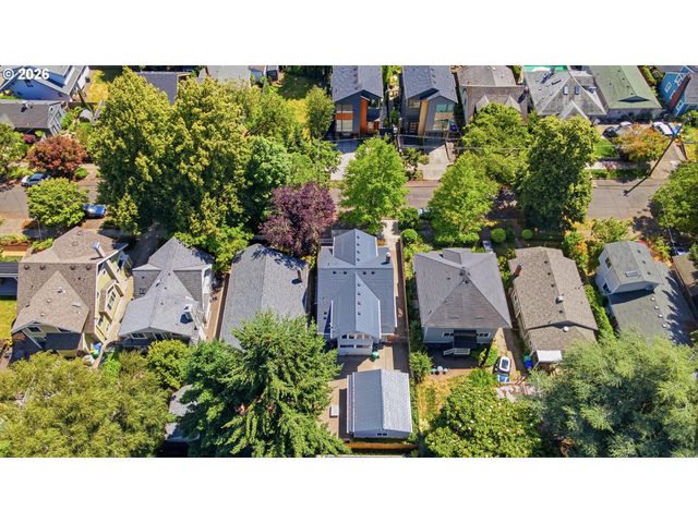 3147 Se TIBBETTS St, Portland, OR 97202