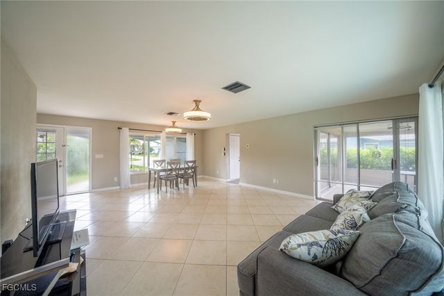 118 SW 59th ST, Cape Coral, FL 33914