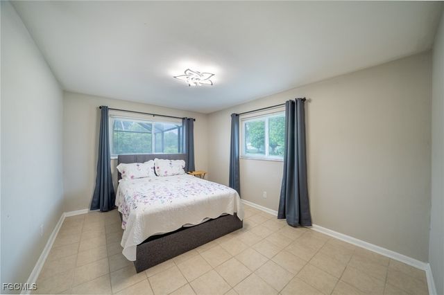 118 SW 59th ST, Cape Coral, FL 33914