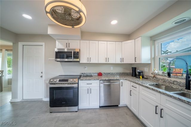 118 SW 59th ST, Cape Coral, FL 33914