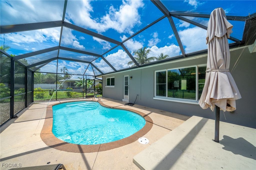 118 SW 59th ST, Cape Coral, FL 33914