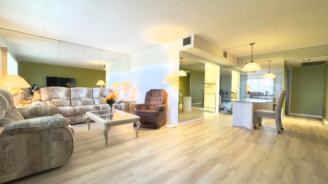 1805 Eleuthera Point G3, Coconut Creek, FL 33066