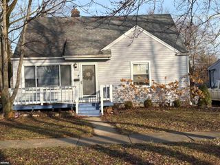 1901 Barrett Avenue, Royal Oak, MI 48067