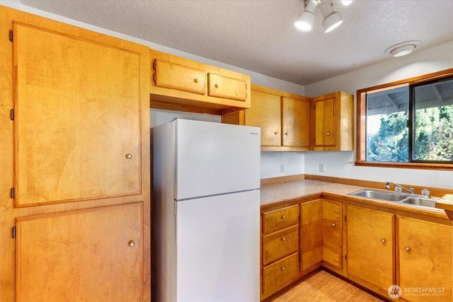 3004 Oak Street, Longview, WA 98632