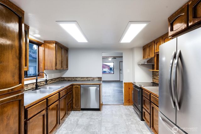 3004 Oak Street, Longview, WA 98632