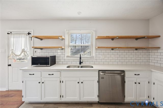 6295 Banshire Dr, Mechanicsville, VA 23111