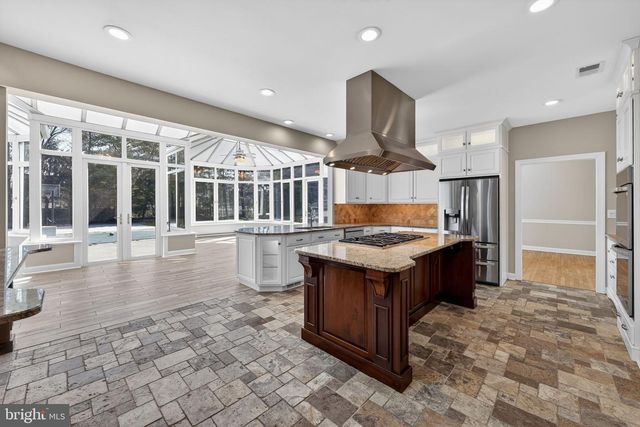 71 BROADACRE DR, Mount Laurel, NJ 08054