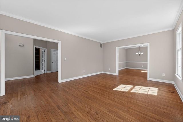 71 BROADACRE DR, Mount Laurel, NJ 08054