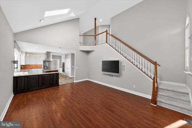 71 BROADACRE DR, Mount Laurel, NJ 08054