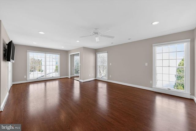 71 BROADACRE DR, Mount Laurel, NJ 08054