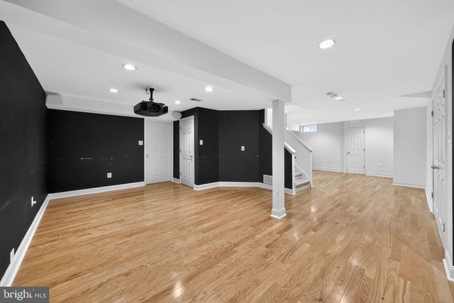 71 BROADACRE DR, Mount Laurel, NJ 08054