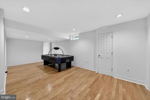 71 BROADACRE DR, Mount Laurel, NJ 08054