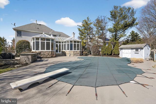 71 BROADACRE DR, Mount Laurel, NJ 08054