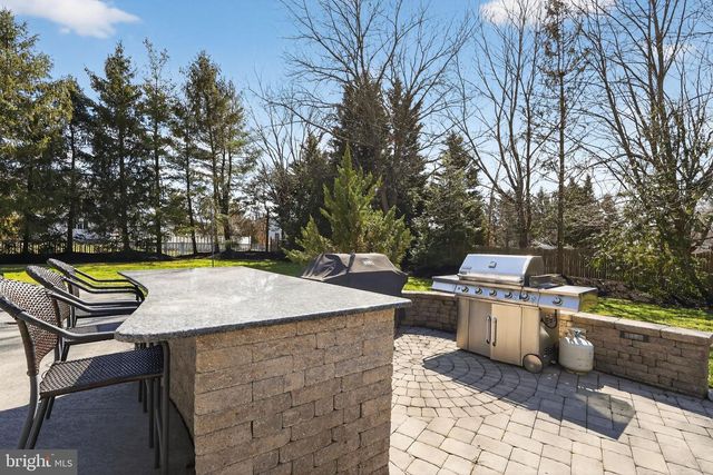 71 BROADACRE DR, Mount Laurel, NJ 08054