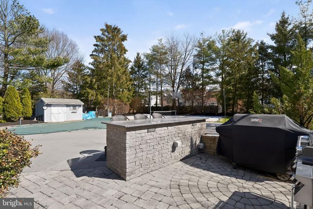 71 BROADACRE DR, Mount Laurel, NJ 08054