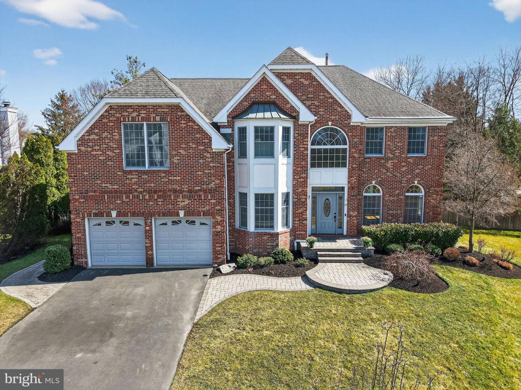 71 BROADACRE DR, Mount Laurel, NJ 08054