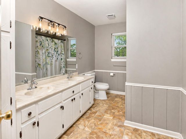 410 Rolling Hills, White Hall, AR 71602