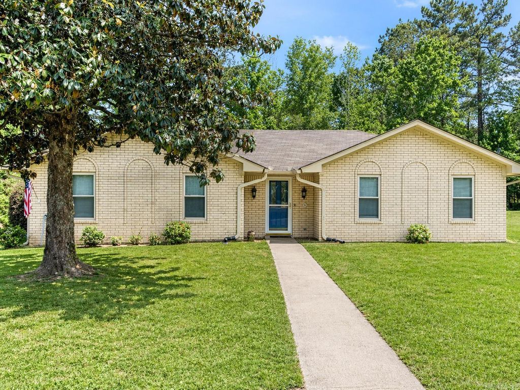 410 Rolling Hills, White Hall, AR 71602