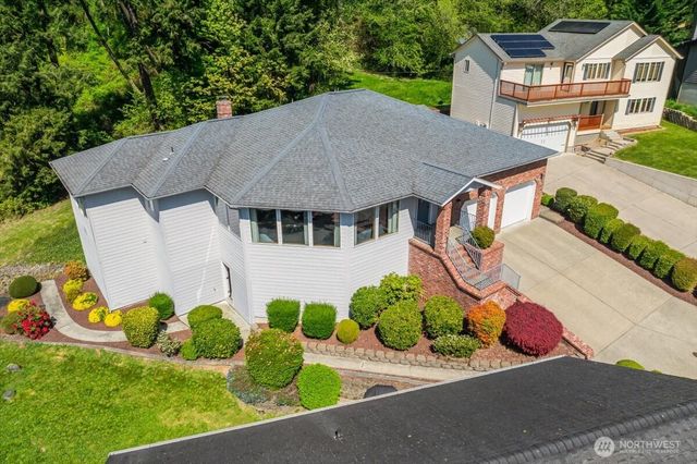 129 Cedar Falls Drive, Kelso, WA 98626