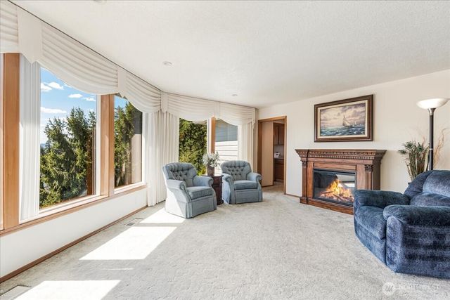 129 Cedar Falls Drive, Kelso, WA 98626